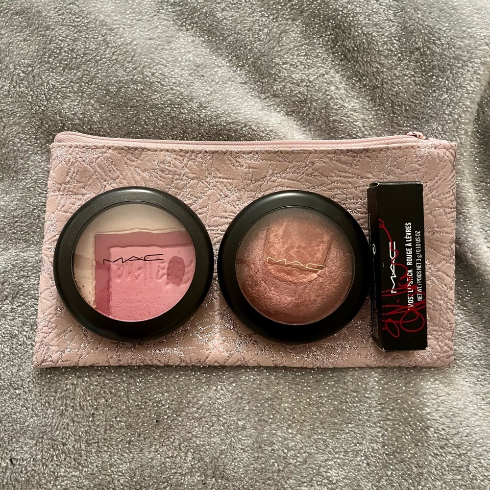 MAC bundle. 3 items and a bag.